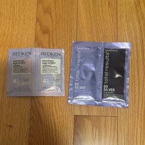Redken Blondage High Bright Sachets - Purple and White